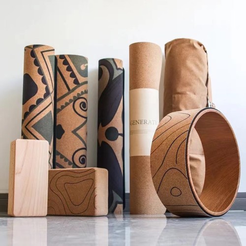 Cork +Natural Rubber Yoga Mat ，environmentally friendly , non-slip stability